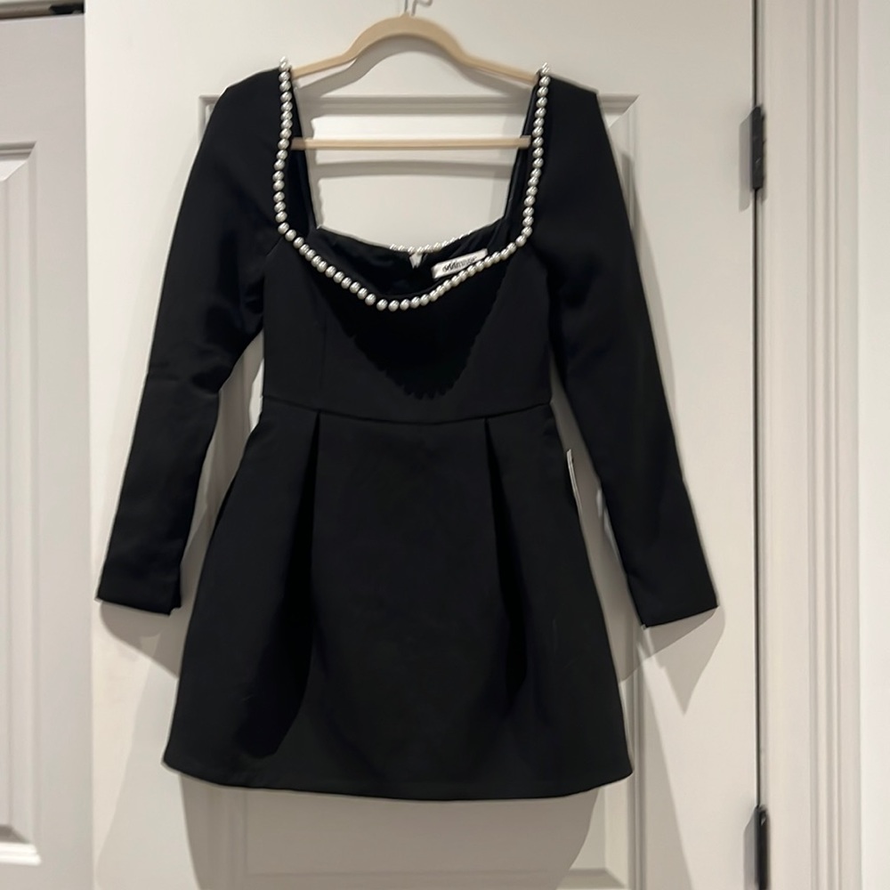 Viral Odd Muse Pearl Dress - Black